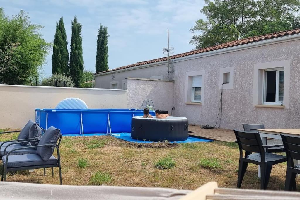Maison Au Calme Entre Collegues Ou Famille - La Boheme - Saint-Seurin-sur-l'Isle Exterior foto